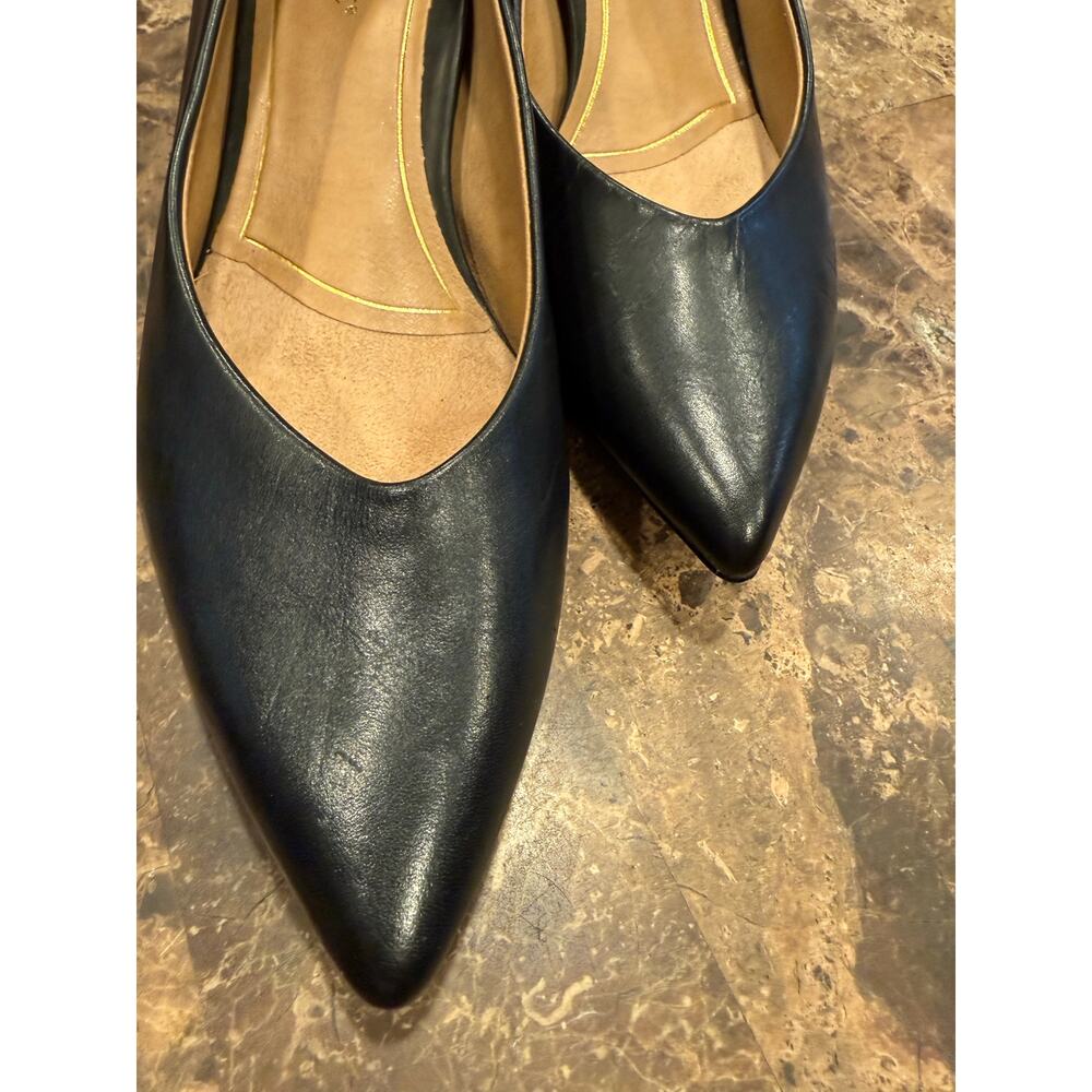 Vionic Black Leather Josie Kitten Heel - Picture 6 of 6